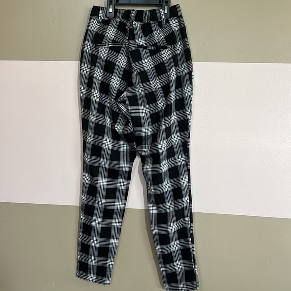 Plaid pants from hot topic size XS - Picture 3 of 4